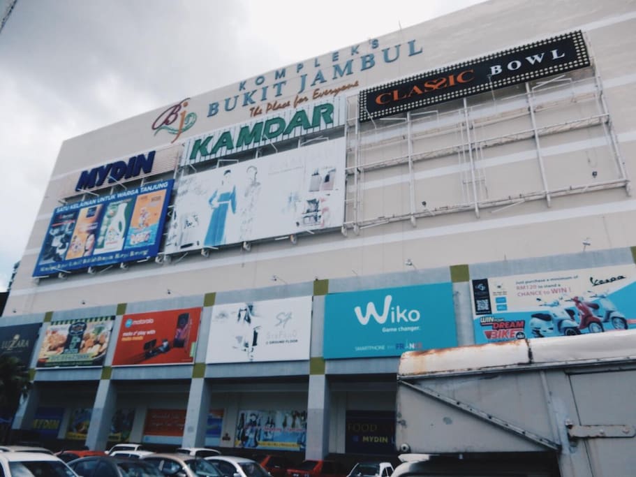 Apartment is next to Bukit Jambul Mall