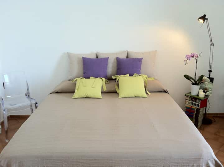 سرير بمقاس كبير