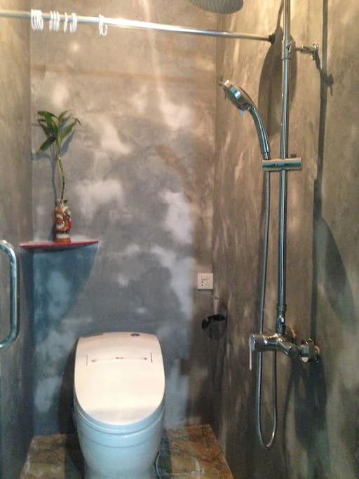 卫生间的手工墙,水淋后油画感觉
