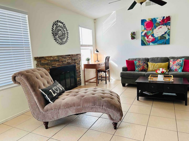 Glendale Arena Stadium Westgate Phoenix Mall Pool Houses for Rent in