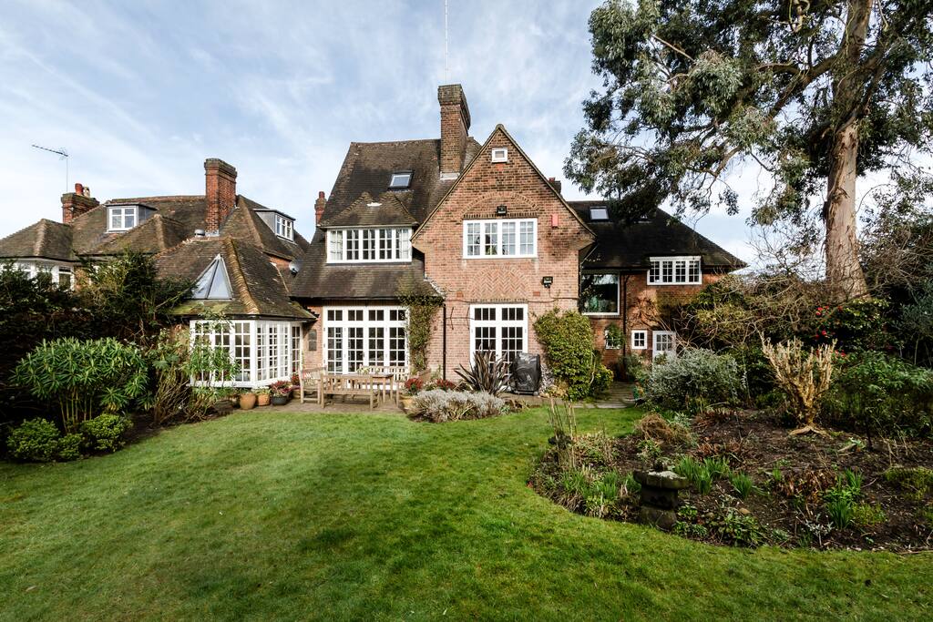 London Family home - unique location, sleeps 10 - Houses for Rent in