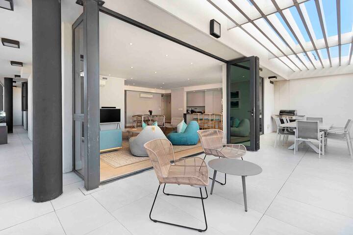 35 On Main Penthouse gallery image 3