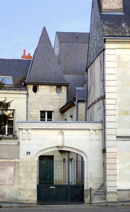Le porche d'entrée de la Commanderie