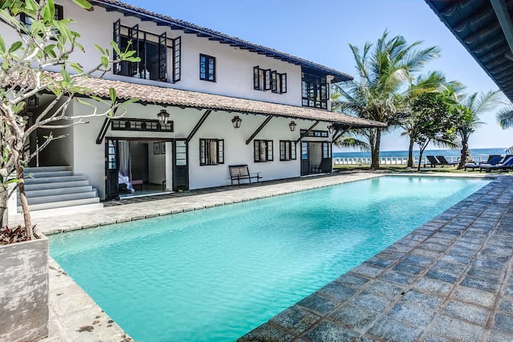 Stunning Beachfront Property in Thalpe near Galle