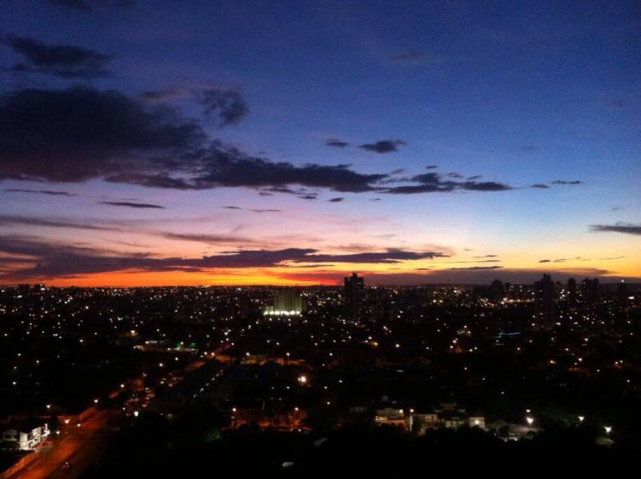 Vista da sacada ao cair da tarde