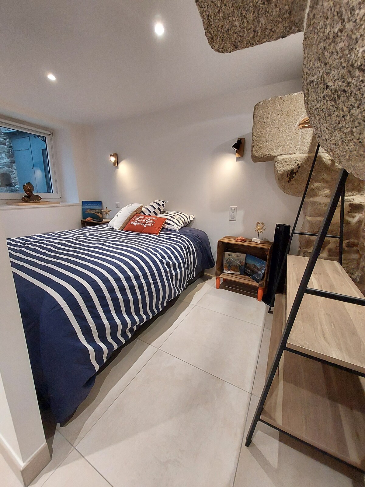 Კარადა შუა საუკუნეების ბუხარში.