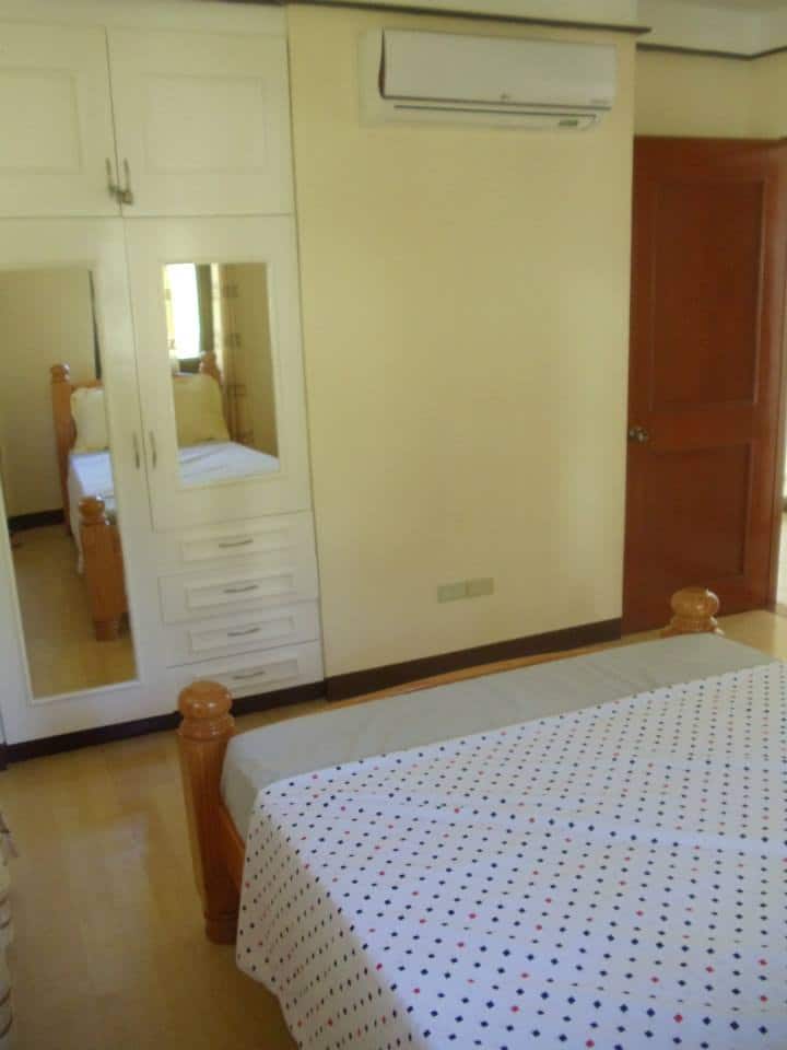 La chambre est climatisée.