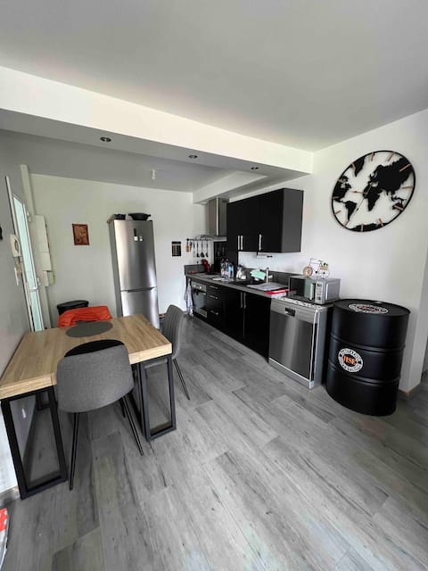Propriété Airbnb réussie: Quiet apartment in Vittel Thermal District à Vittel