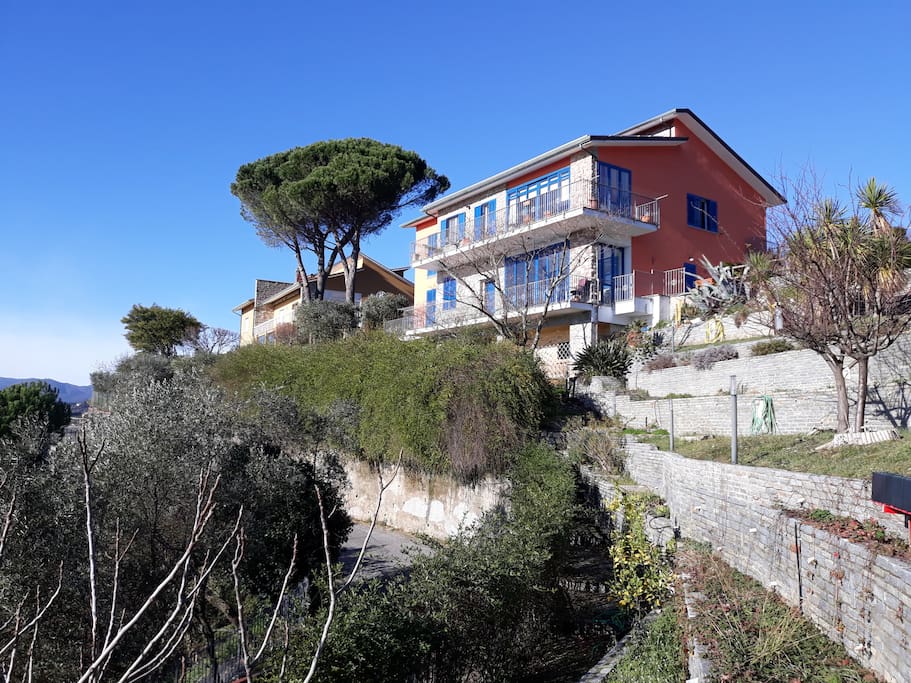 altra facciata della casa