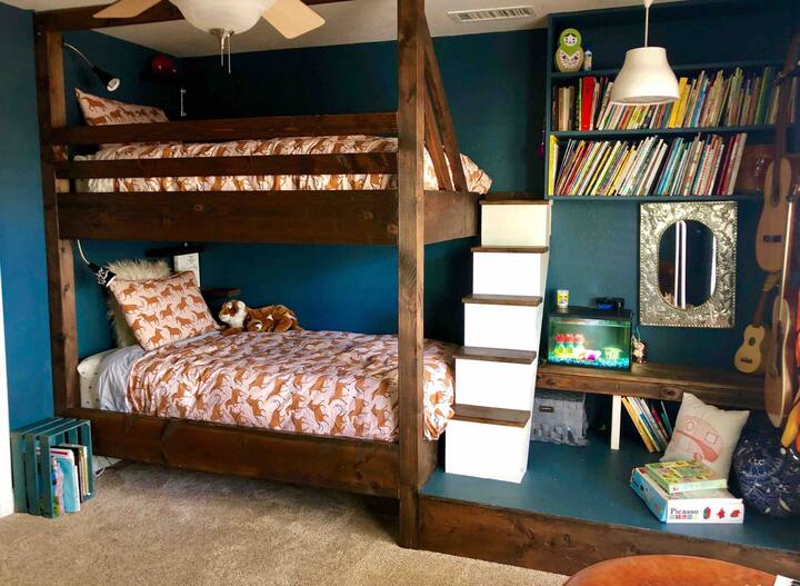 Kids bedroom with built-in bunk beds