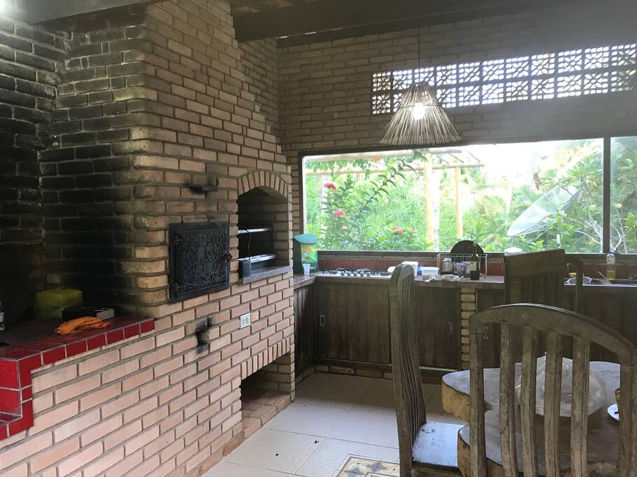 Cozinha e churrasqueira