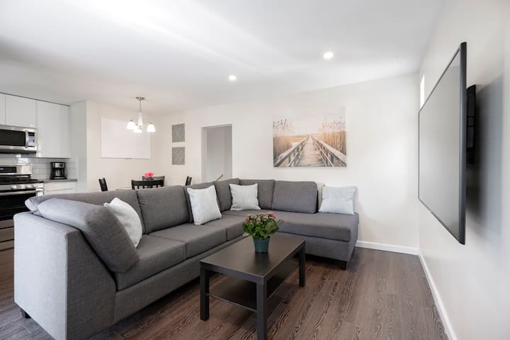 Newly Reno’d 2 bdrm Kitsilano – Centrally Located