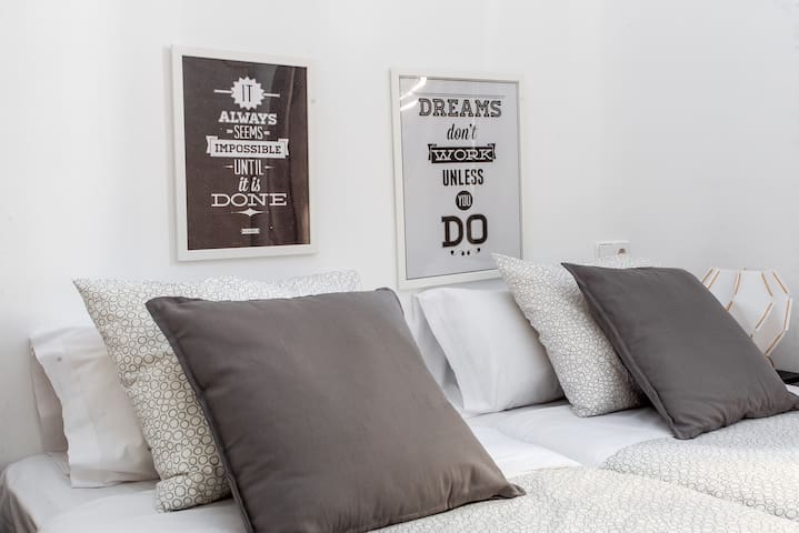 Big apartment with private terrace in city center gallery image 4