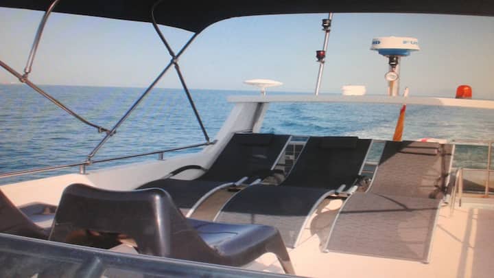 yatch experience oker apartment renT