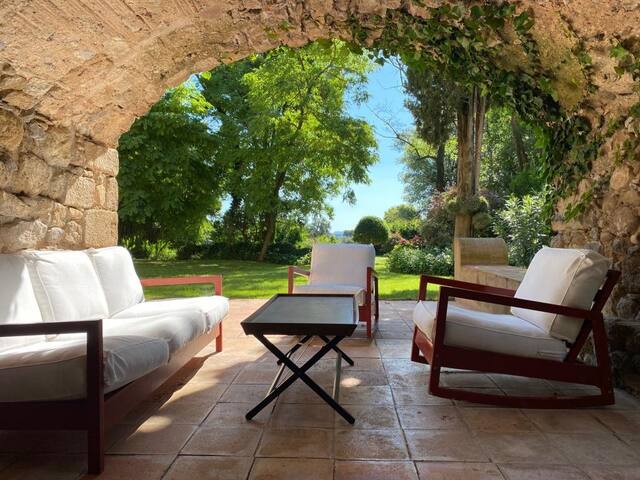 Maravillosa masía en entorno idílico gallery image 2