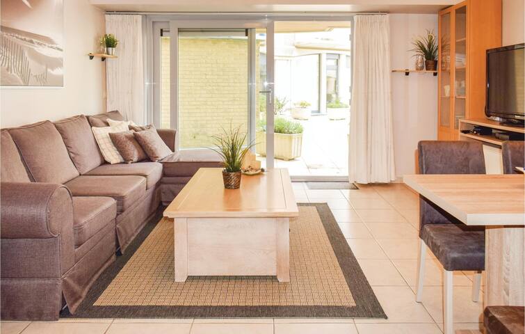 Holiday apartment with 2 bedrooms on 60m² in Oostende