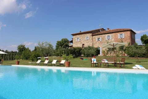 Summer in Tuscany  (Lev)