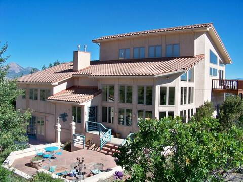 Luxurious Colorado Mountain Villa - Amazing views!