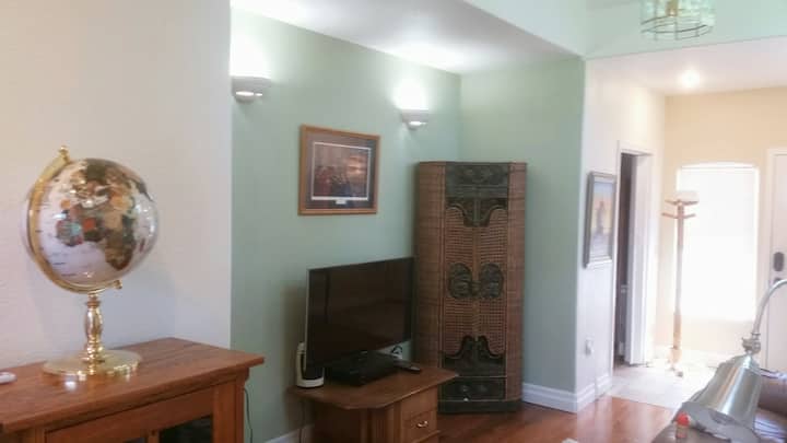 Great Location To I-5 And City! King Bed! - Grants Pass, OR