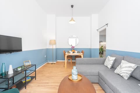 Top Airbnb: BOUTIQUE APT1 w/ PATIO-ROOF ACCESS ACROPOLIS VIEW in ψυρρη κουμουνδουρου