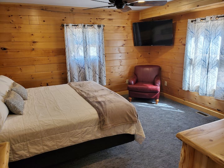 1st floor bedroom (left)