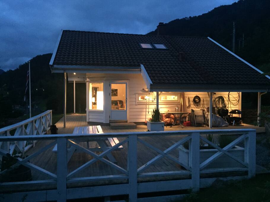 Stor terrasse på ca 100m2