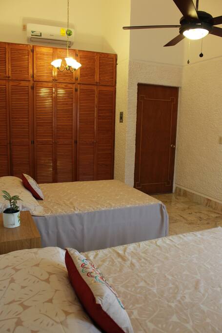 Habitacion 2 / Room 2