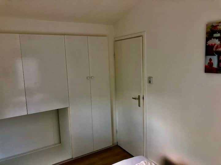 Armario empotrado, dormitorio 1