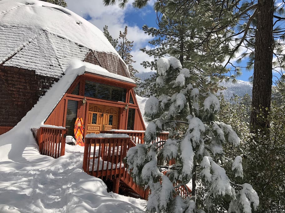 The Dome MidCentury modern geodesic dome cabin Dome houses for Rent