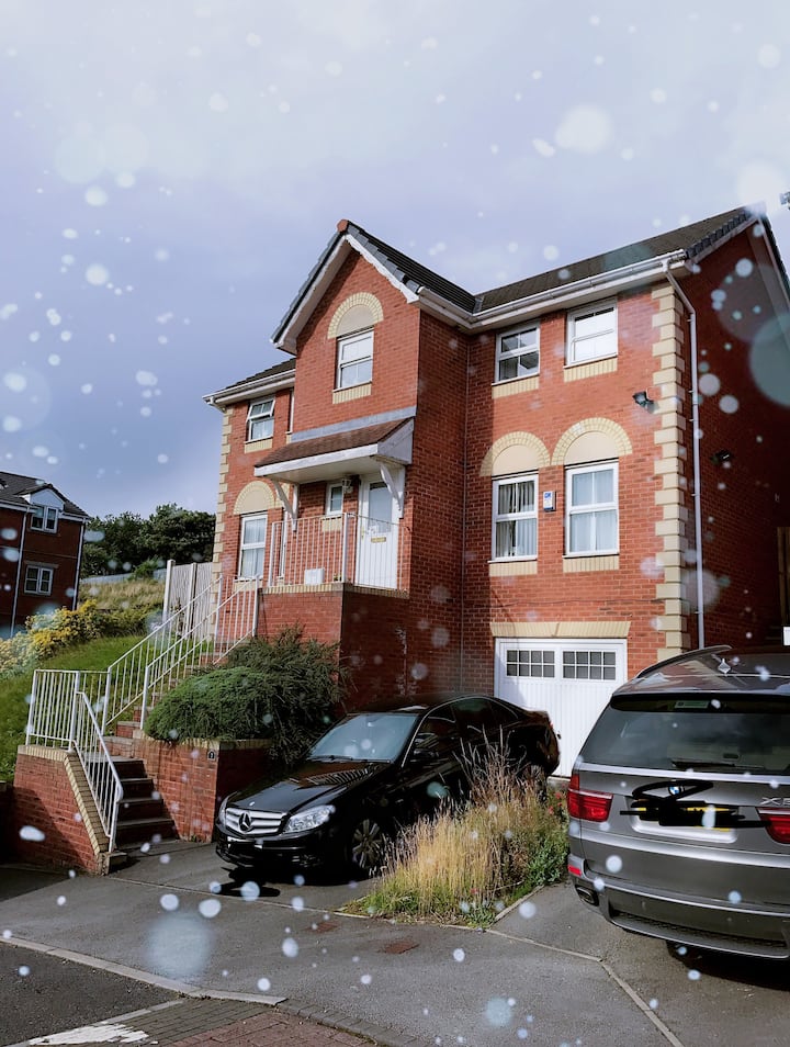 Leeds Vacation Rentals Airbnb