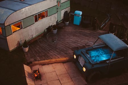 Land Rover Hot Tub & Bluebird Penthouse