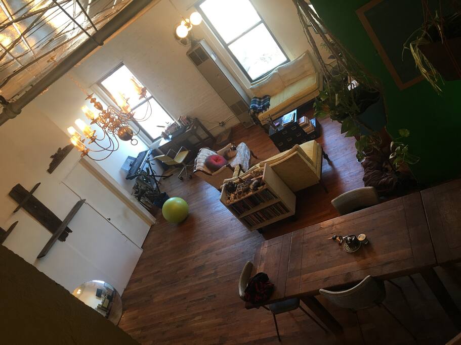 Welcome to 435 Broadway!