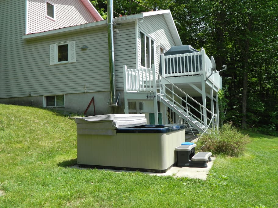 Lakeside Hot Tub