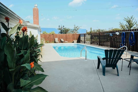 Train Home, 5Bed/4.5Bath, Pool/Streaming Theater