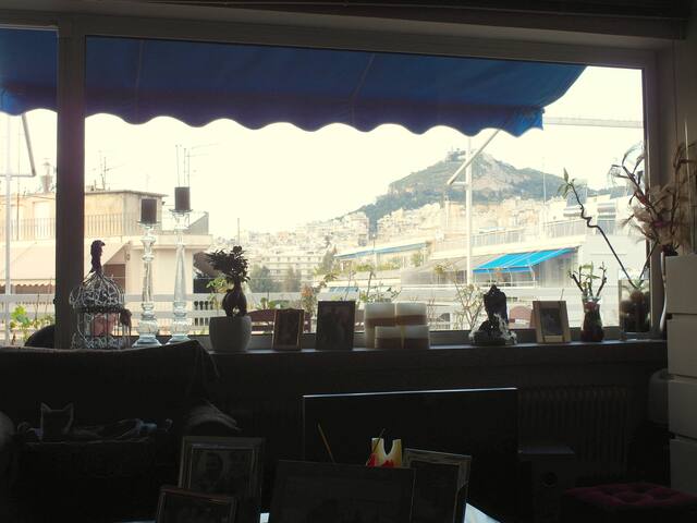 Luxurious Penthouse- Business ready!!! gallery image 5