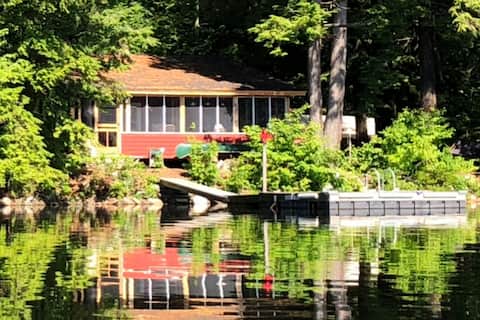 Lakeside Cabin Artist’s Retreat