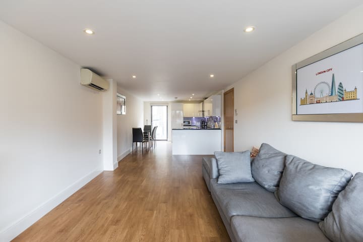 Modern 3BR 2Bath Hyde Park & Bayswater +AIR CON