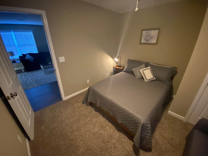 საძინებელი 1