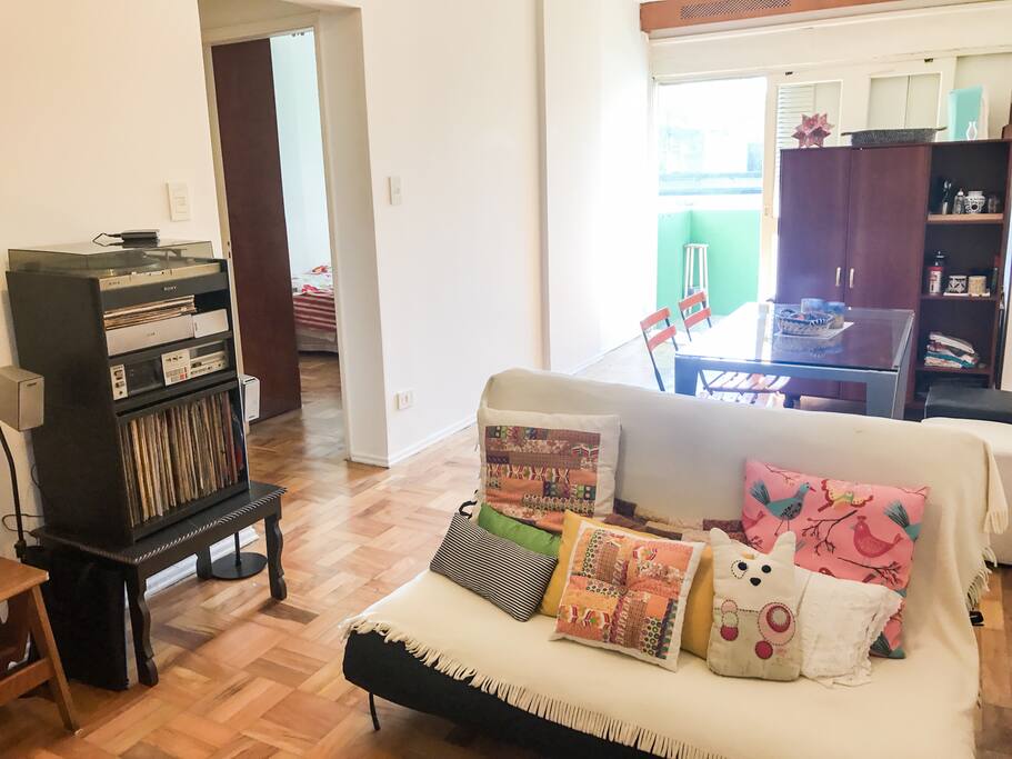 E até ouvir um vinil na vitrola.. <3