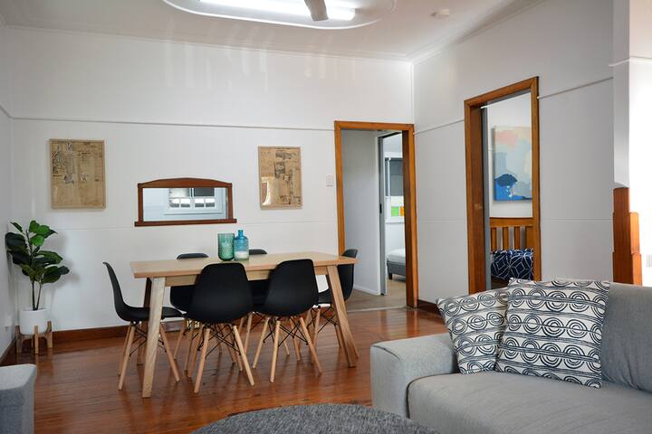 Location & Space!! Charming New Farm Queenslander gallery image 3