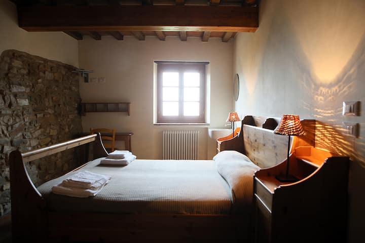 ห้องนอนเตียงใหญ่