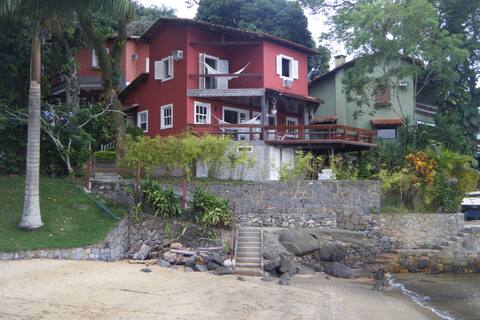 Casa pé na areia Angra Paradisíaca