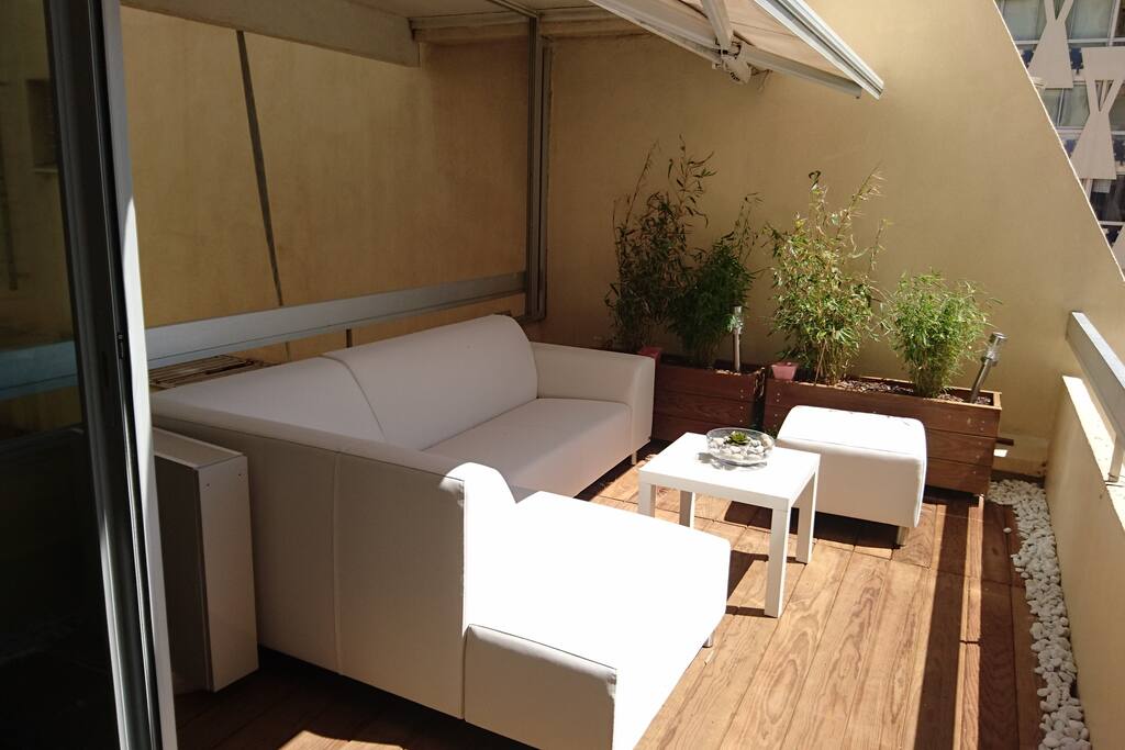Le balcon