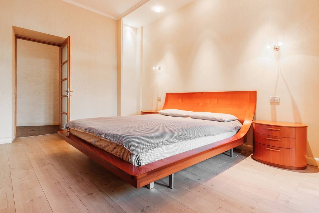 Bedroom #1