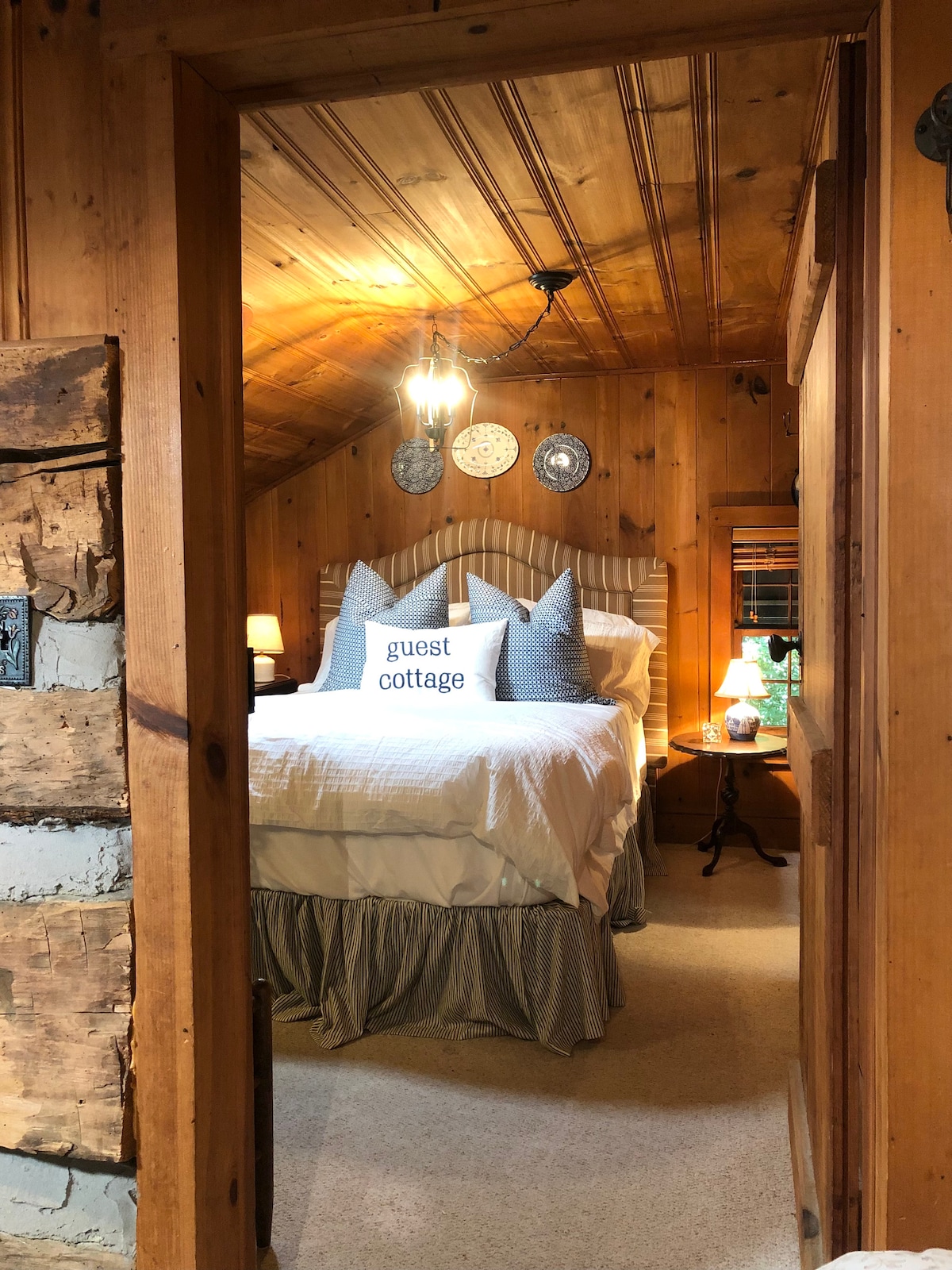 Cómodo con cama doble tamaño queen