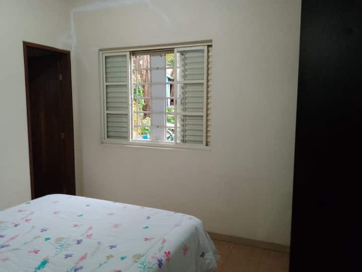 Habitación 1 , en suite, con cama tamaño queen.