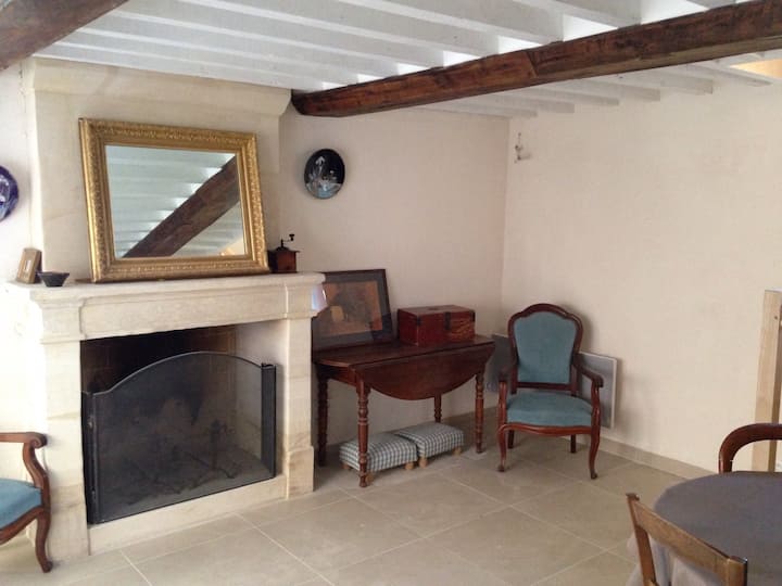 Jolie Maison De Village En Pierre Rénovée - Bernières-sur-Mer