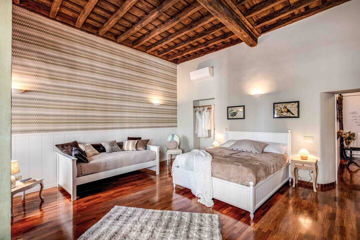 Colosseo Miracle Suite gallery image 4