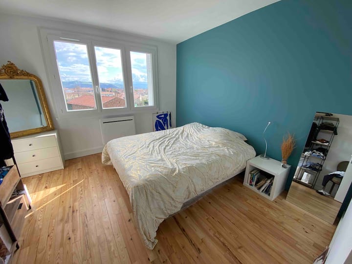 Dhoma e gjumit nr. 1, e qetë, me pamje pa pengesa 