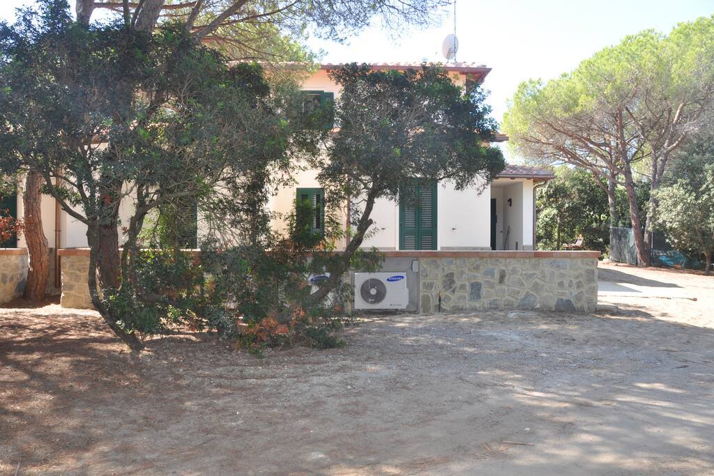 Il casale "vista posteriore"